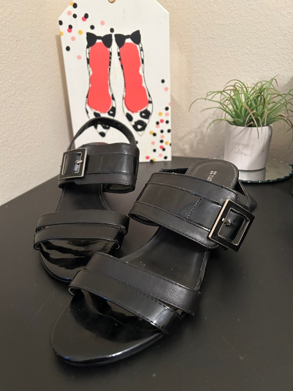 Naturalizer Black Double Strap Buckle Sandals